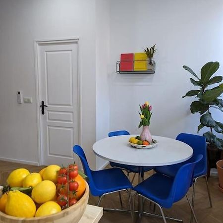 T2 Cosy Avec Terrasse Et Parking Lägenhet Marseille Exteriör bild